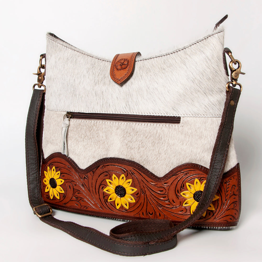 Ohlay Medium Crossbody Bag KBA125