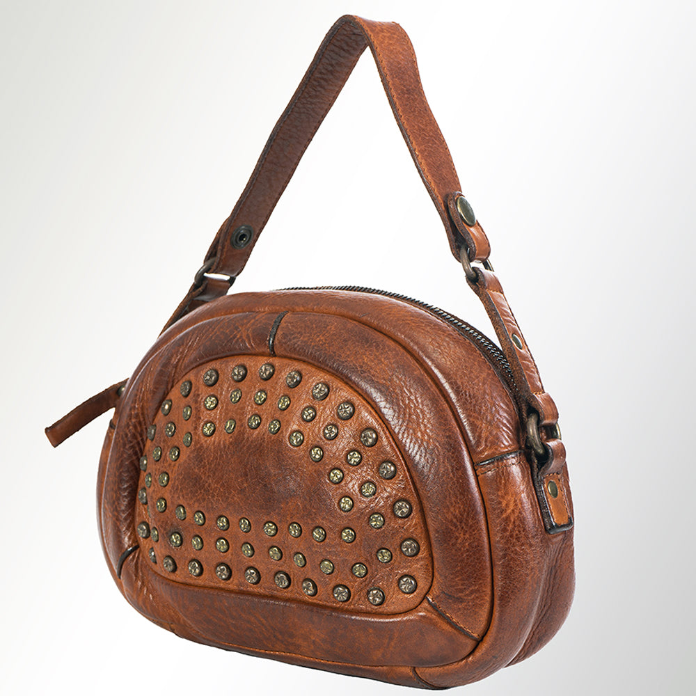 Spaghetti Western Crossbody Messenger Bag SWC167CG made of premium full-grain leather with adjustable strap and antique metal fittings.