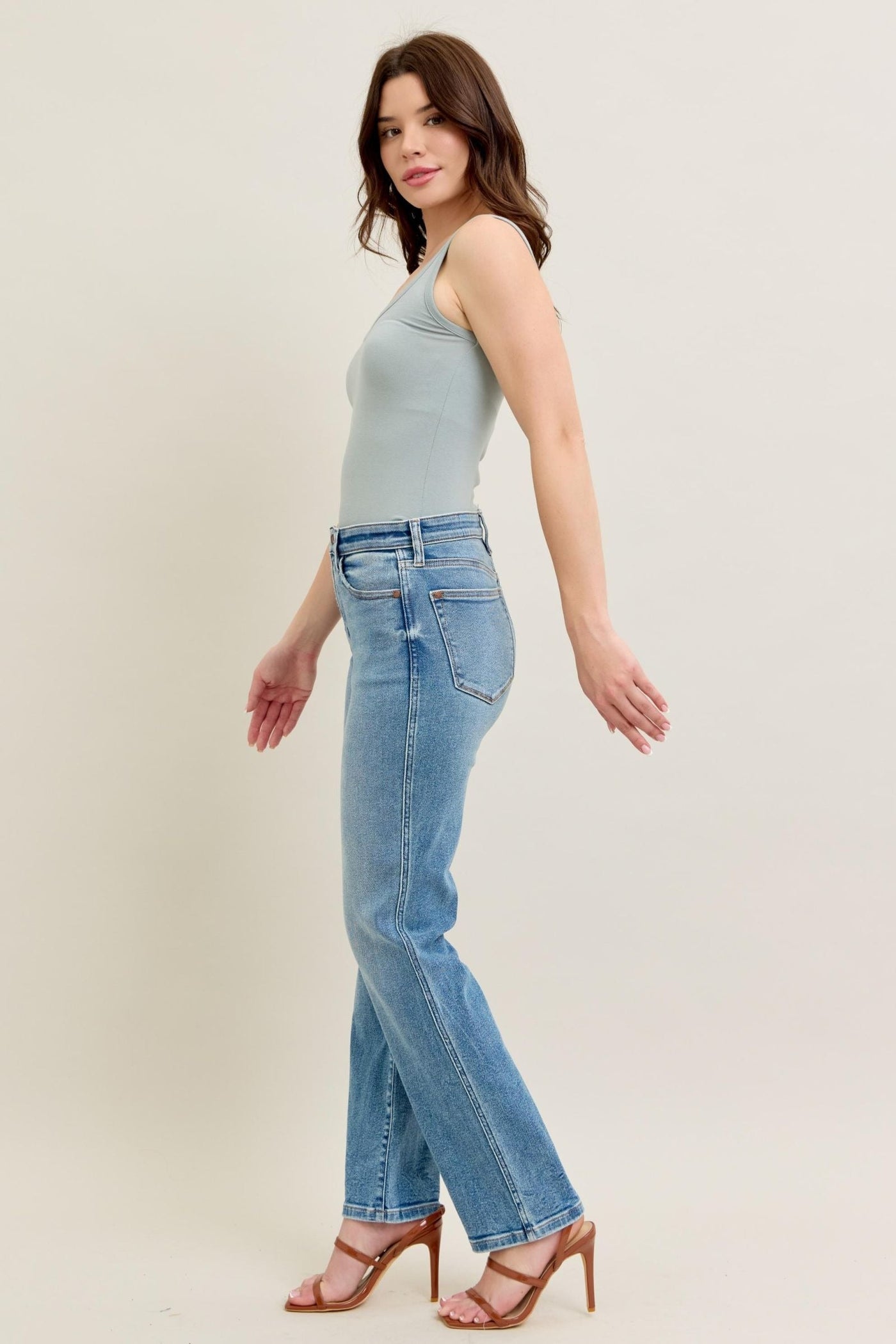 High waist vintage straight jeans in soft blue denim.