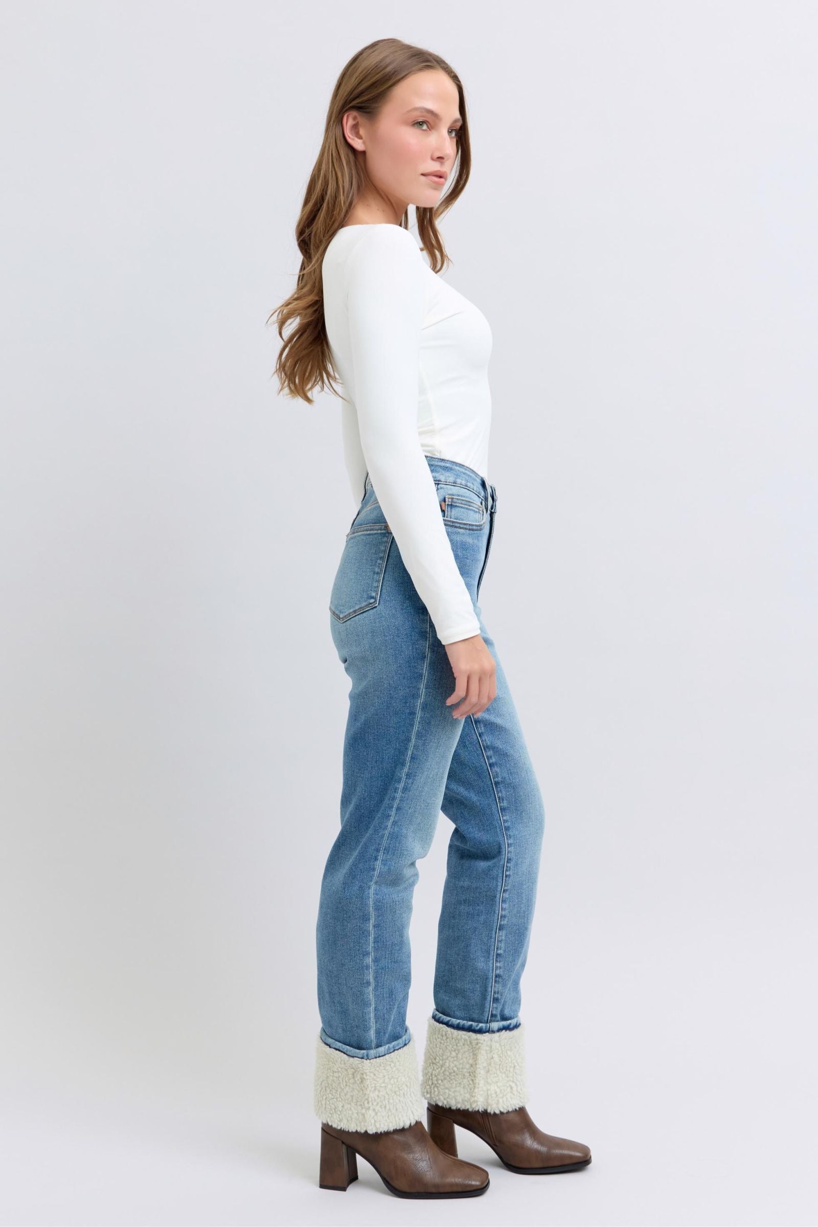 "Stylish and versatile Judy Blue Jeans 88890 for casual and chic outfits"