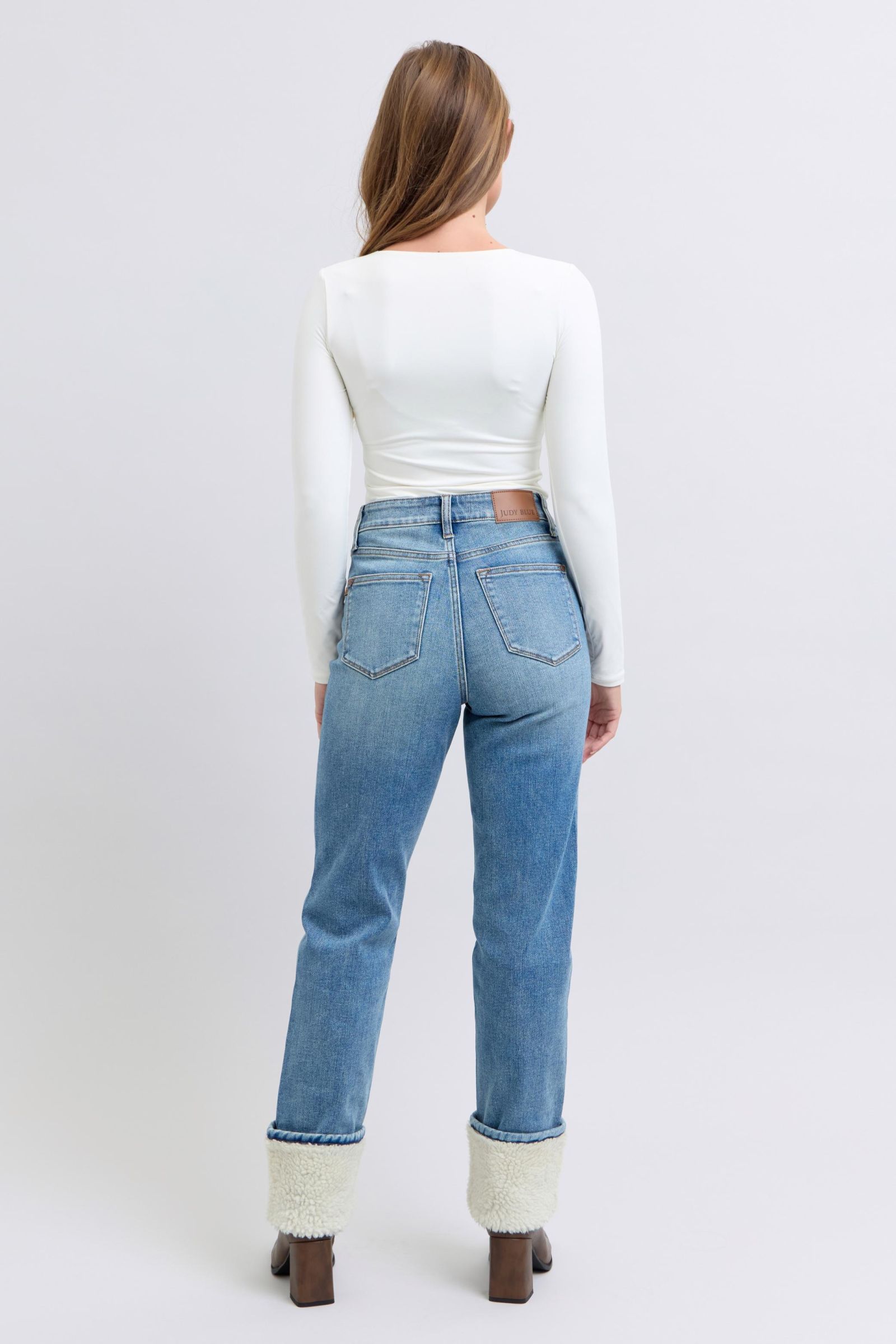 "Stylish and versatile Judy Blue Jeans 88890 for casual and chic outfits"