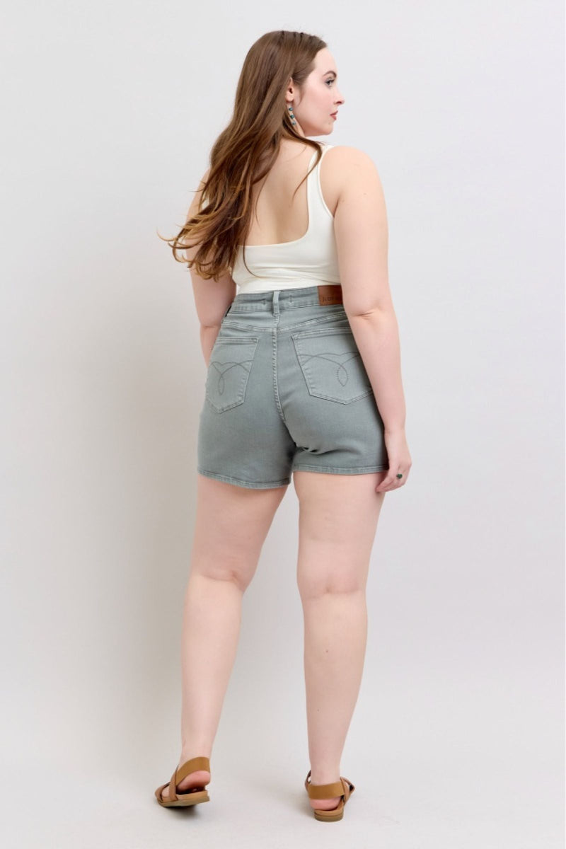 High waist Judy Blue Shorts 150313 in garment dyed fabric with pocket embroidery and 5-inch inseam