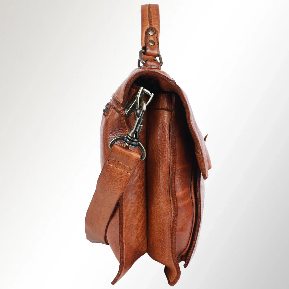 Spaghetti Western Crossbody Messenger Bag SWC171TAN made from premium leather.