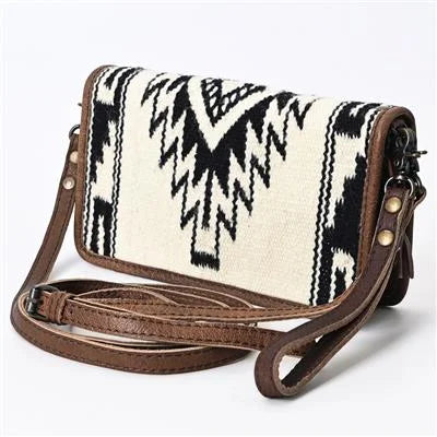 American Darling crossbody wallet ADBG485AS in stylish design