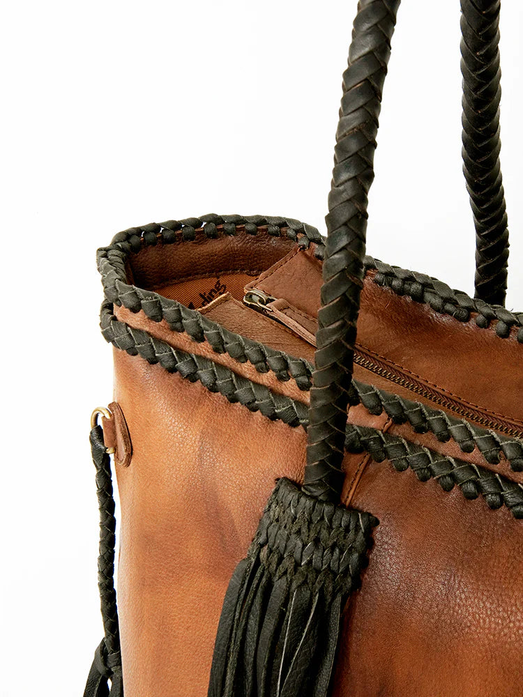 American Darling Tote Bag ADBGD132A with leather fringes and braiding.