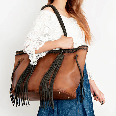 American Darling Tote Bag ADBGD132A with fringes and braided leather strap, made from genuine full grain leather.