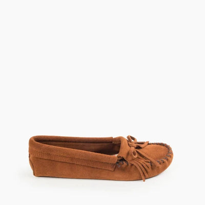 Minnetonka KILTY SOFTSOLE moccasins in brown suede, featuring a suede lace and soft sole for indoor use.