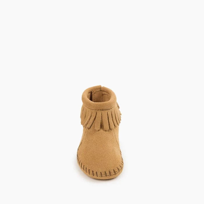 Minnetonka BACK FLAP Bootie for kids in suede with Velcro closure and fringe detailing.