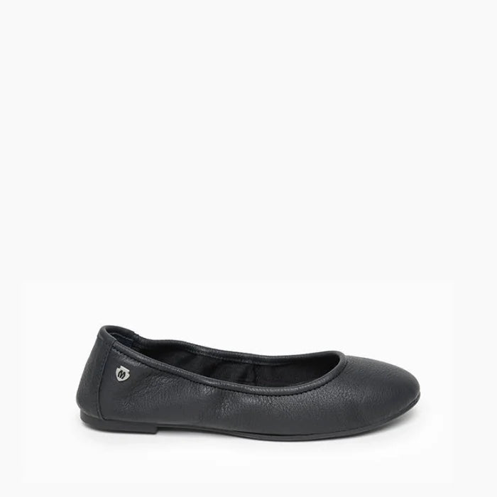 Minnetonka ANNA black leather ballerina flat with padded insole and rubber sole for women