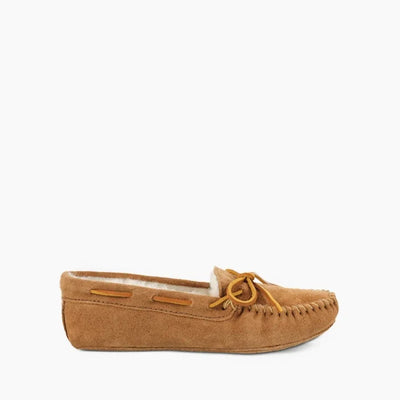 Minnetonka Sheepskin Softsole Moc with rawhide lace, crafted from premium sheepskin.