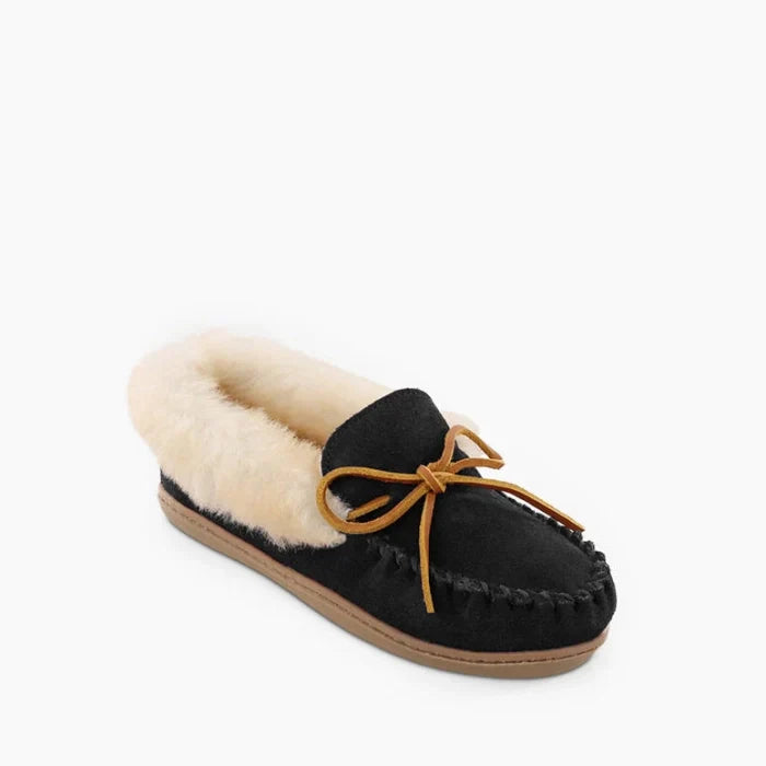 Minnetonka Alpine Sheepskin Moccasin with suede, sheepskin lining, rawhide lace, and rubber sole.