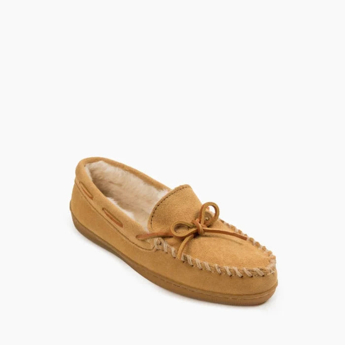 Pre Order Minnetonka PILE LINED HARDSOLE moccasin with suede exterior and cozy pile lining.