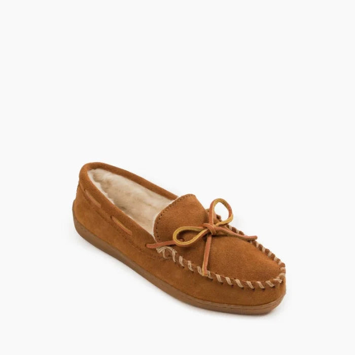 Pre Order Minnetonka PILE LINED HARDSOLE moccasin with genuine suede and cozy pile lining.