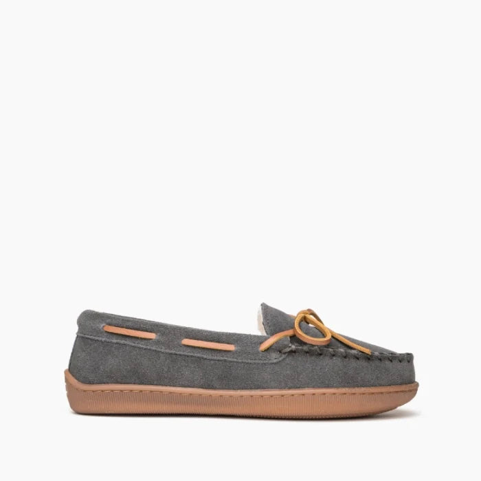 Minnetonka PILE LINED moccasins with suede finish, memory foam insole, and rubber sole.