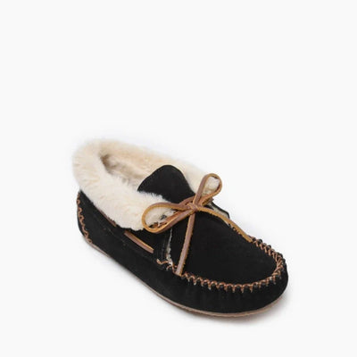 Pre Order Minnetonka CHRISSY SHOES in soft suede with plush lining and rawhide laces.