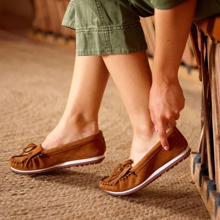 Pre Order Minnetonka KILTY PLUS moccasins in premium suede with memory foam insole for comfort.