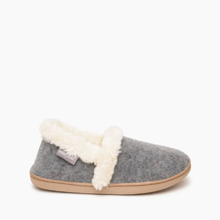 Pre Order Minnetonka DINA SHOES, gray slipper with pile lining and rubber sole.