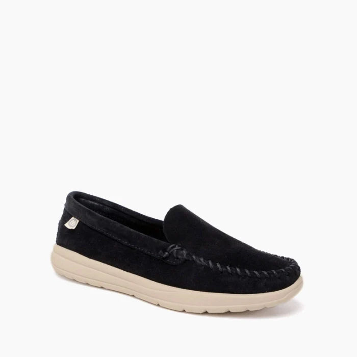 Minnetonka Discover Classic Shoes suede moccasin, black color, with cushioned sole.