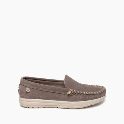 Pre Order Minnetonka DISCOVER CLASSIC SHOES in durable suede, moccasin style, with water and stain resistance.