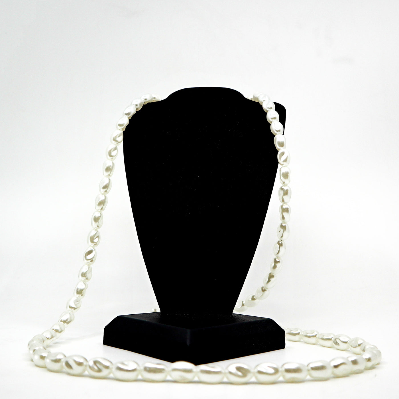 Glitter pearl phone lanyard with anti-lost patch and keychain for hands-free use and universal phone case fit