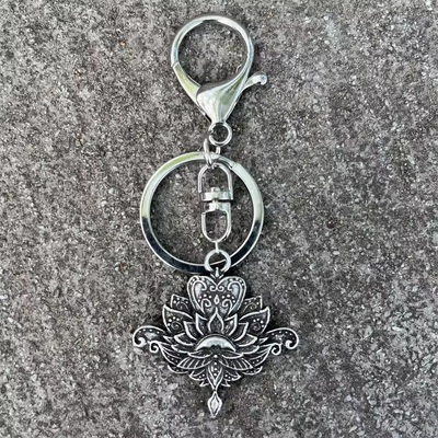 Nostalgia Yoga Lotus Keyring – Mandala Vintage Jewelry