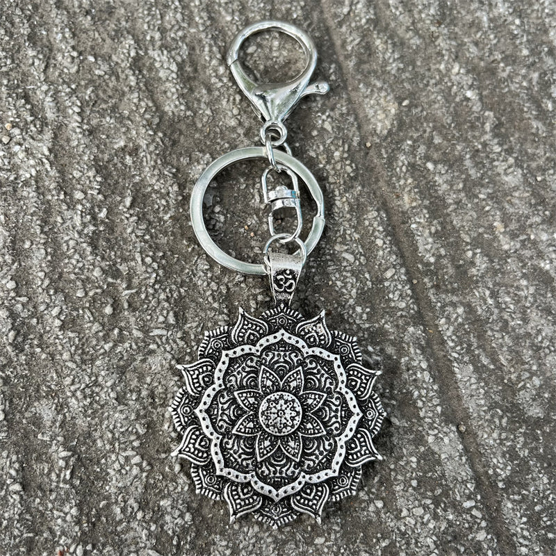 Nostalgia Yoga Lotus Keyring – Mandala
