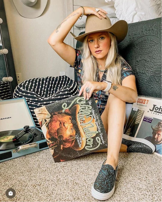 Holly tooled turquoise leather van