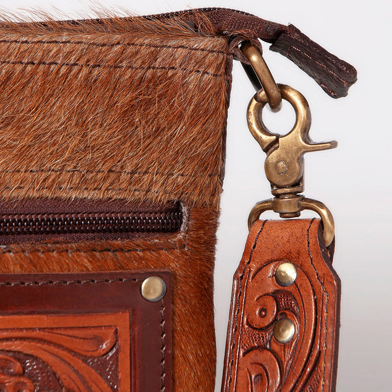 Ohlay Medium Crossbody Bag KBK110