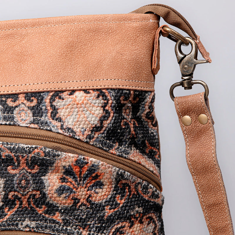 Ohlay Crossbody Bag KB477